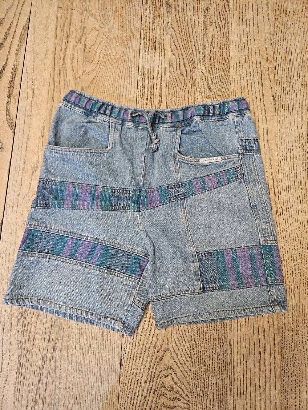 Vintage Womens Ocean Pacific Light Wash Denim Shorts Teal and Purple Trim LARGE